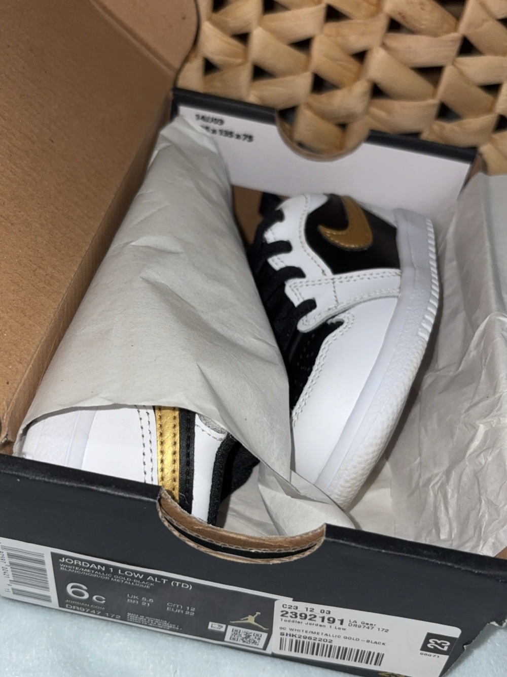 Baby Jordan 1 Low Alt 6c- White/Black/Gold